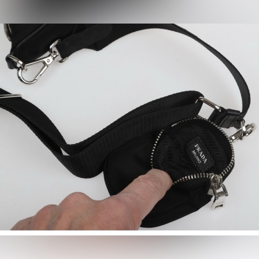 PRADA BLACK RE-ADDITION 2005
BAG WITH POUCH CROSSBODY - Picture 11 of 16